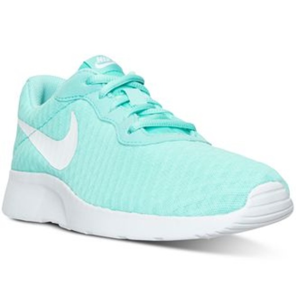 nike tanjun mint